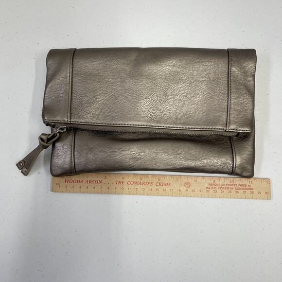 Women’s Cato Metallic Bronze Magnetic Fold Clutch/Purse With Zippered Closure. - Picture 8 of 9